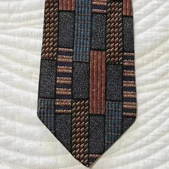 ❤️ 2/$14 -  Men's Tie - Picture 2 of 3